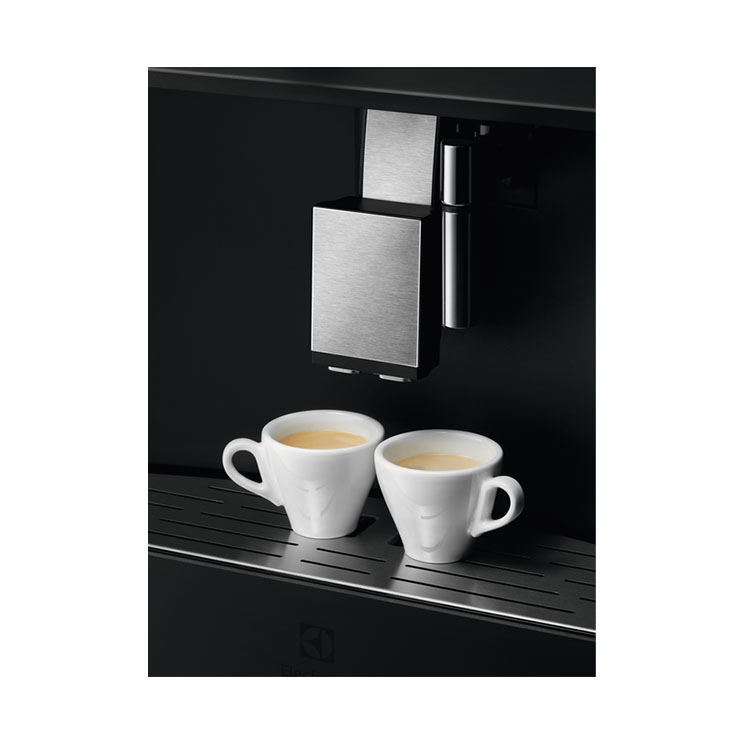 Встраиваемая кофемашина Electrolux KBC85X 3
