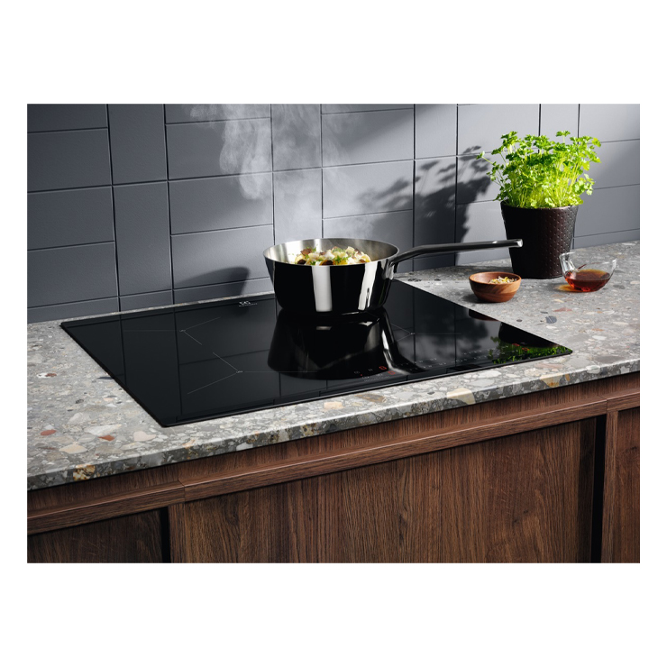 Индукционная панель Electrolux EIS62443 4
