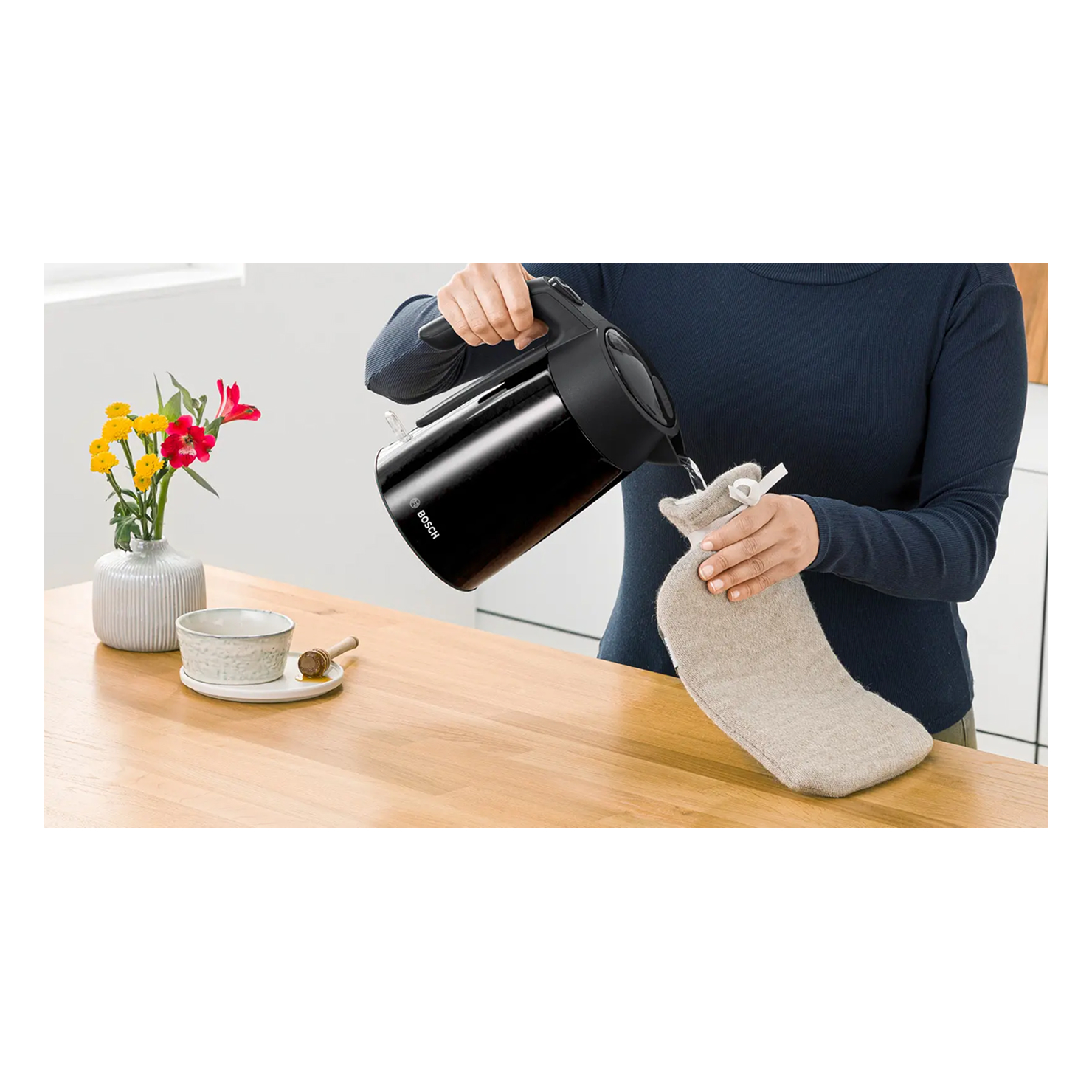 Чайник Bosch TWK7L463 10