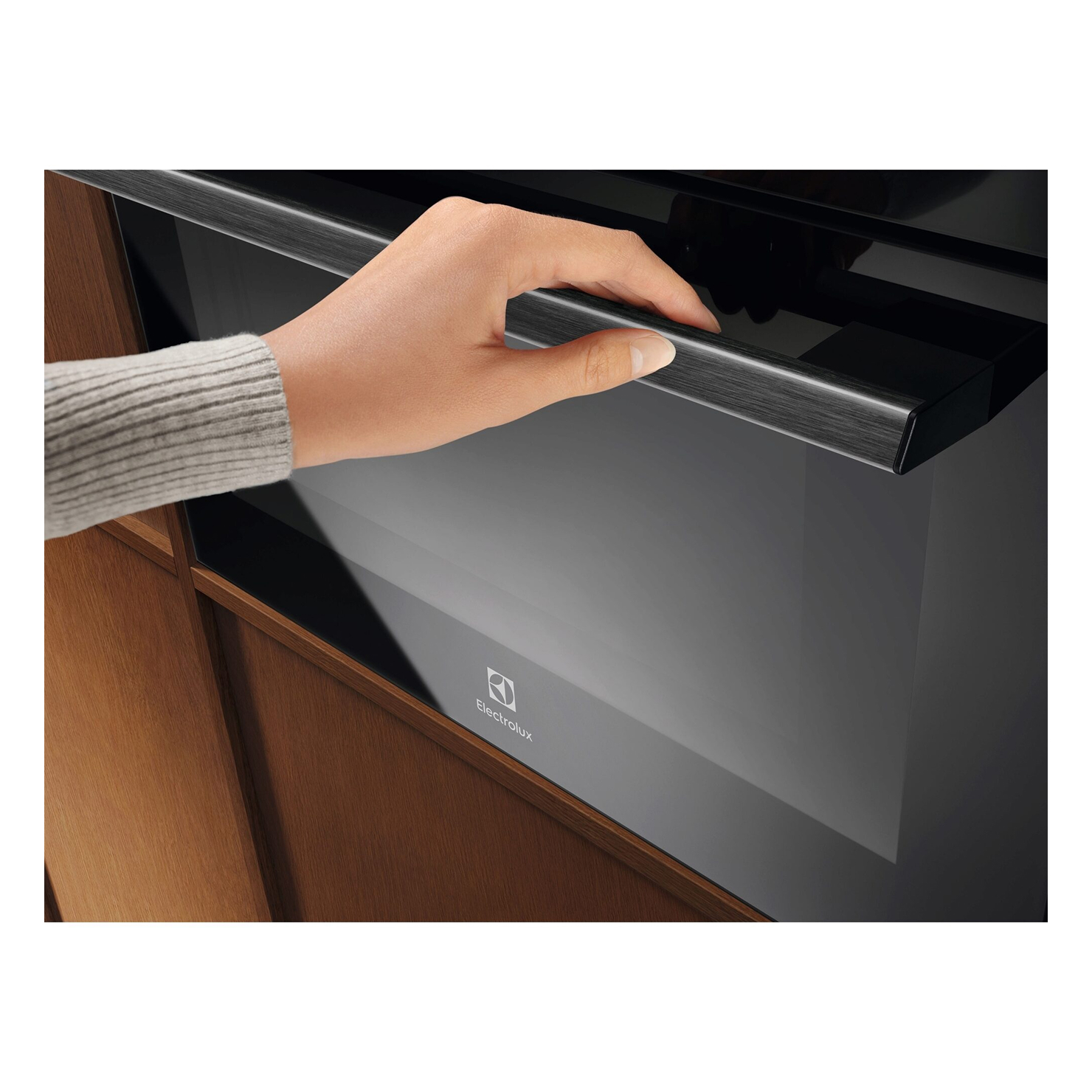 Микроволновая печь встраиваемая Electrolux LVM9E2XZ 5