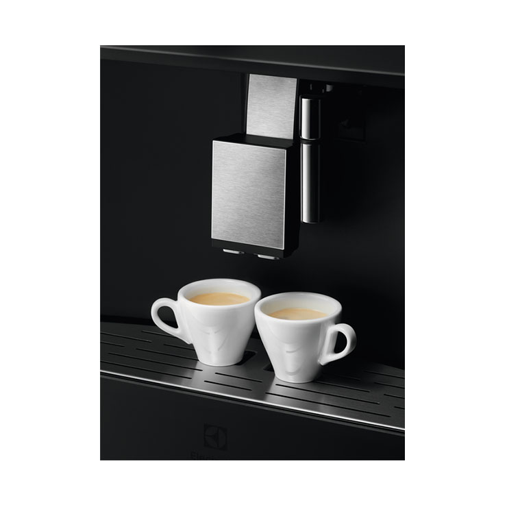 Встраиваемая кофемашина Electrolux KBC85T 2