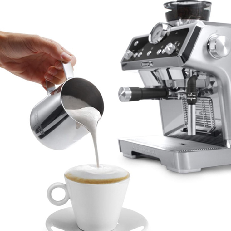 Кофеварка рожковая DeLonghi EC9335.M 3