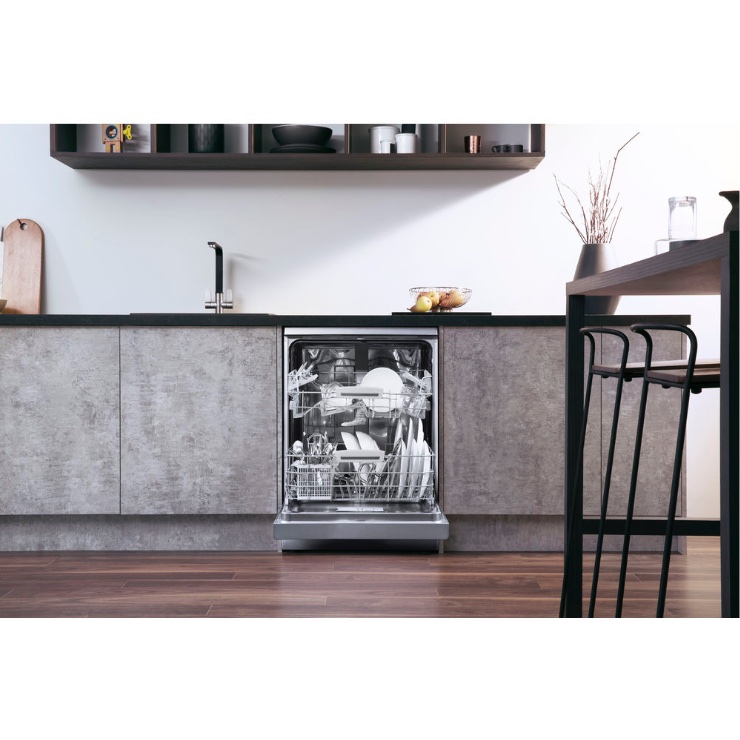 Отдельностоящая посудомоечная машина Hotpoint-Ariston HFC 3C26 X 2